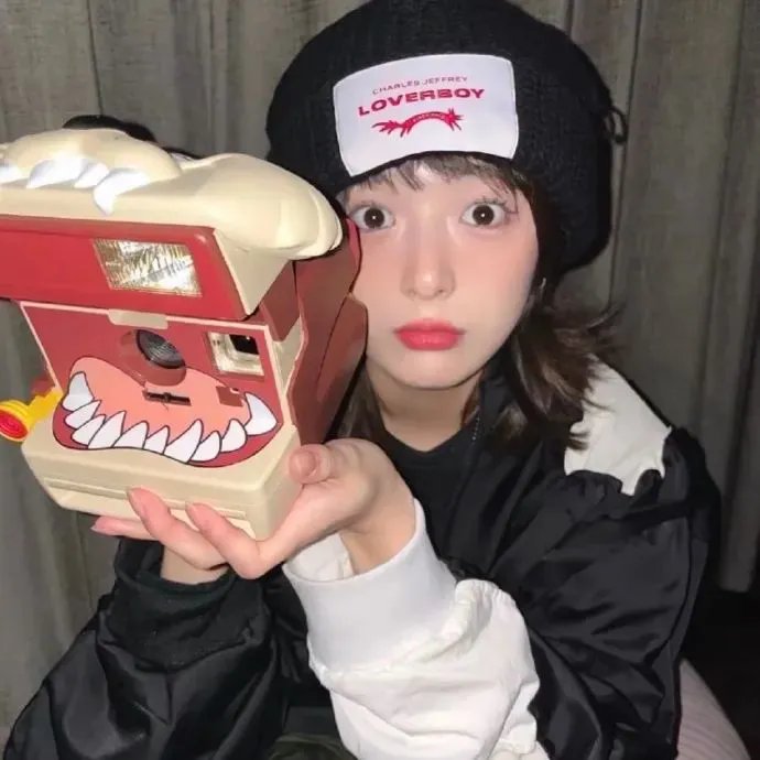 这女孩 海报